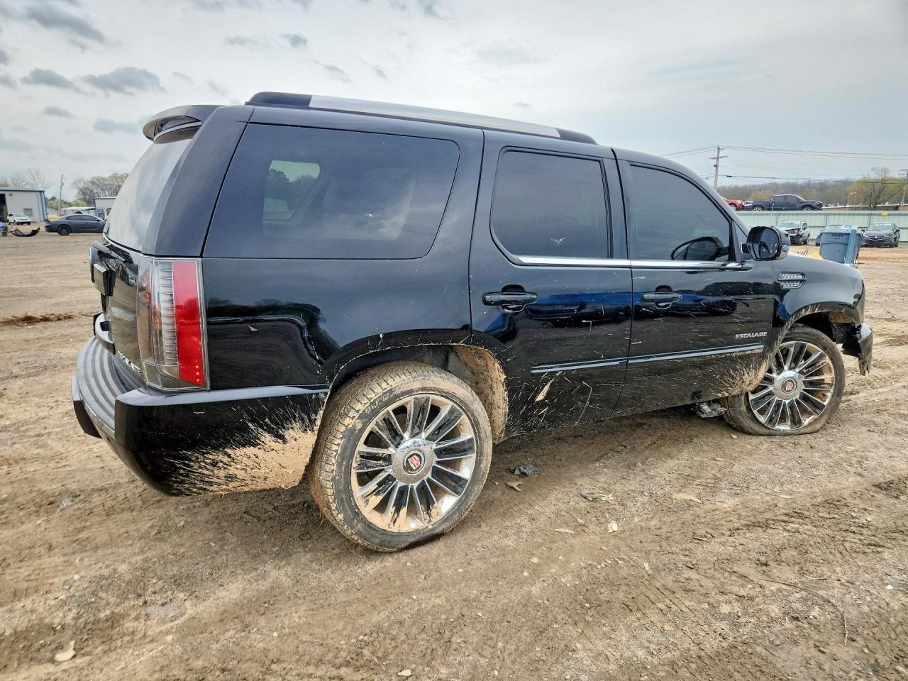 2013 Cadillac Escalade VIN 1GYS4CEF0DR211819 photo 3