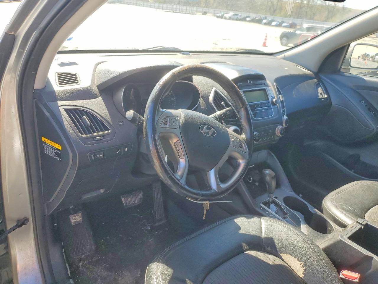 2010 Hyundai Tucson VIN KM8JU3AC3AU071041 photo 8