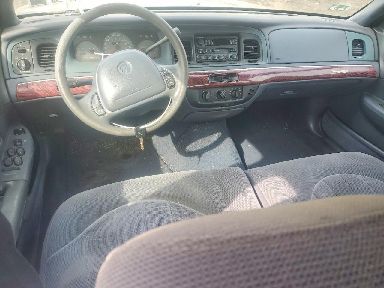 2000 Mercury Grand marquis VIN 2MEFM74W0YX683092 photo 8