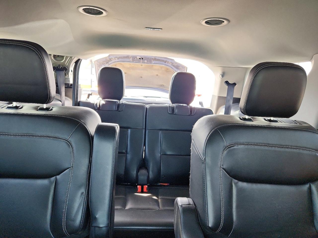 2021 Ford Explorer VIN 1FMSK8DH7MGC01887 photo 10