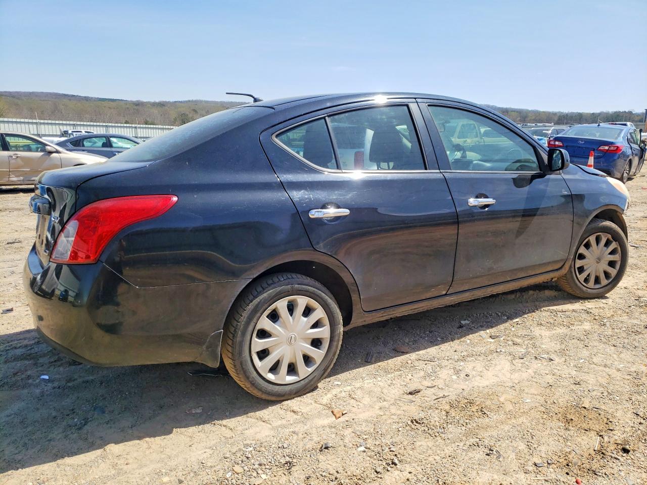 2012 NISS Versa VIN 3N1CN7AP7CL889313 photo 3