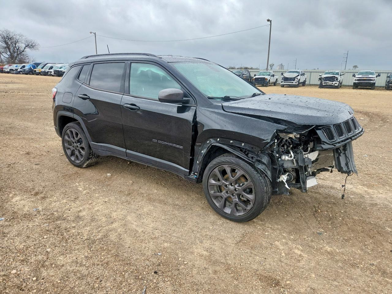 2021 Jeep Compass VIN 3C4NJDEB4MT513555 photo 4