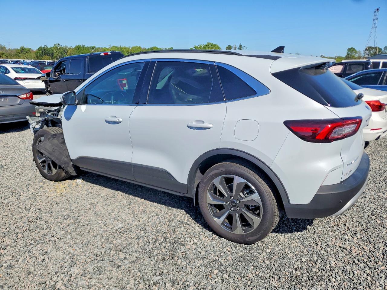 2025 Ford Escape VIN 1FMCU9JA2SUA52055 photo 2