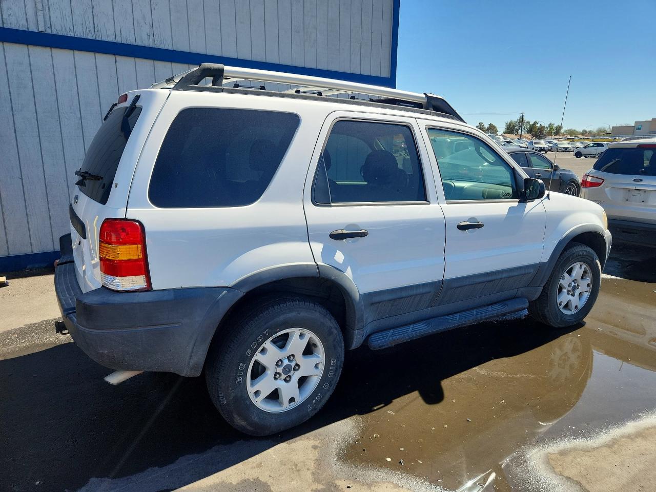 2004 Ford Escape VIN 1FMYU031X4KA98214 photo 3