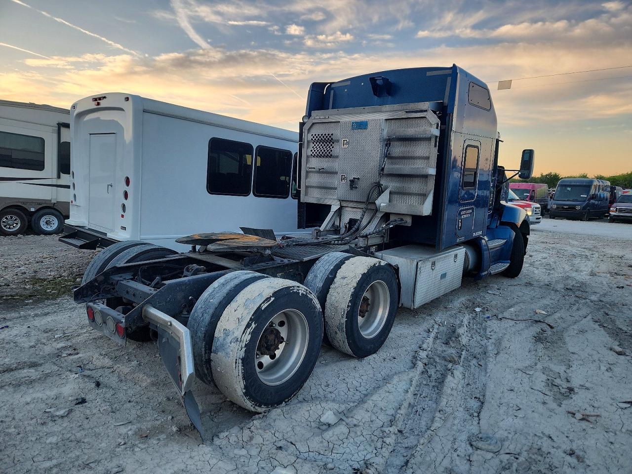 2013 KENWORTH All other VIN 1XKAD48X5DJ330142 photo 4