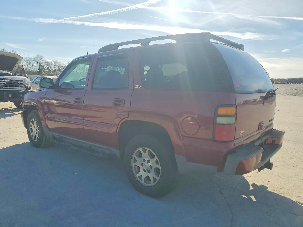 2004 CHEV Tahoe VIN 1GNEK13Z44R216572 photo 2