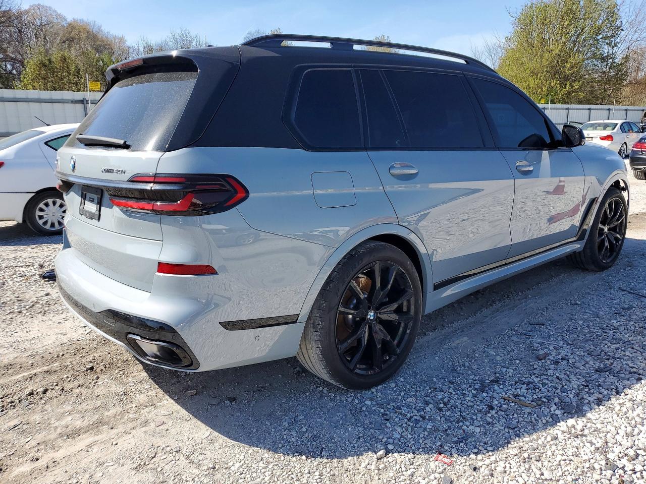 2025 BMW X7 VIN 5UX23EM09S9W48666 photo 3