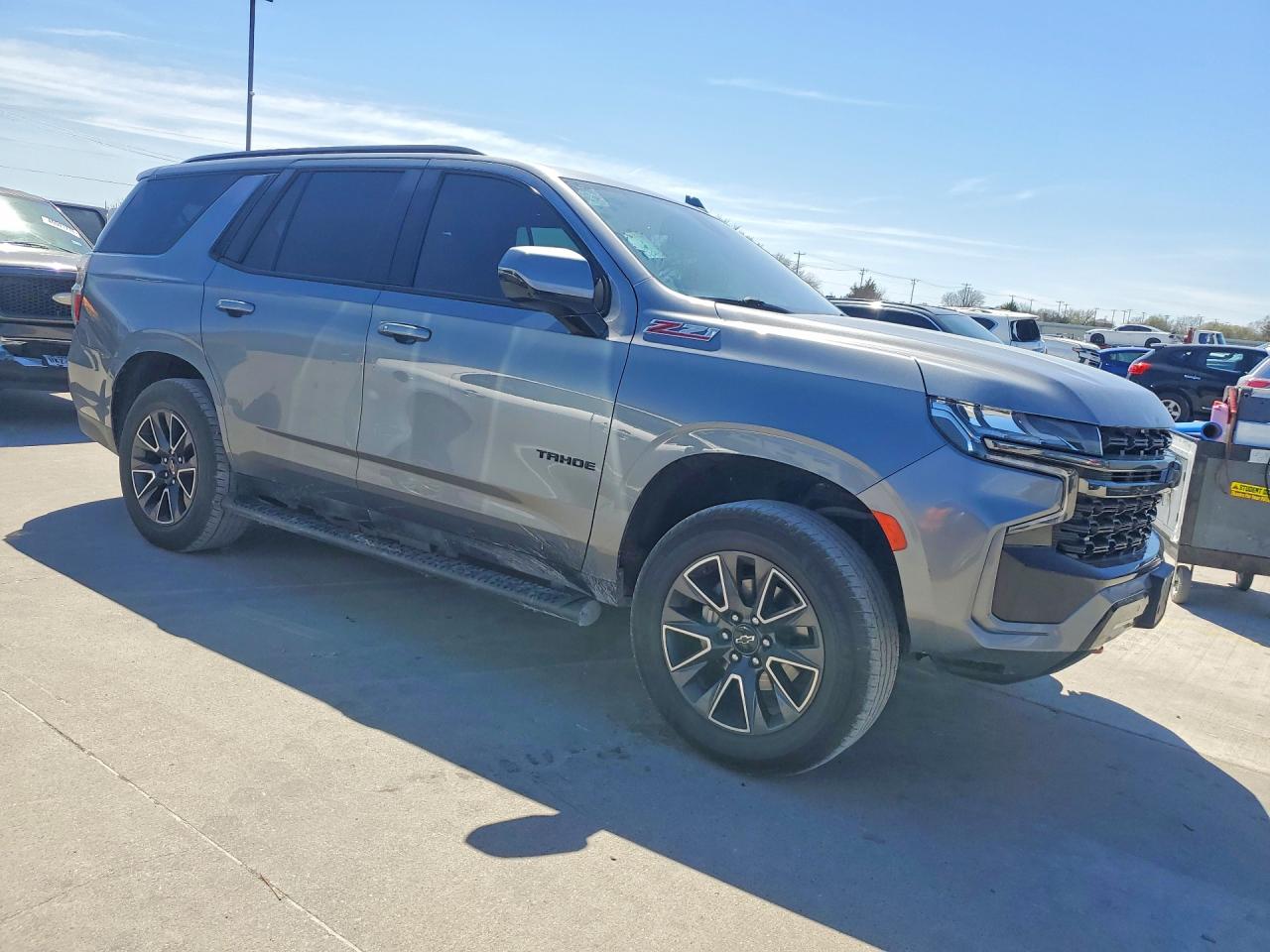 2022 Chevrolet Tahoe VIN 1GNSKPKD5NR162034 photo 4