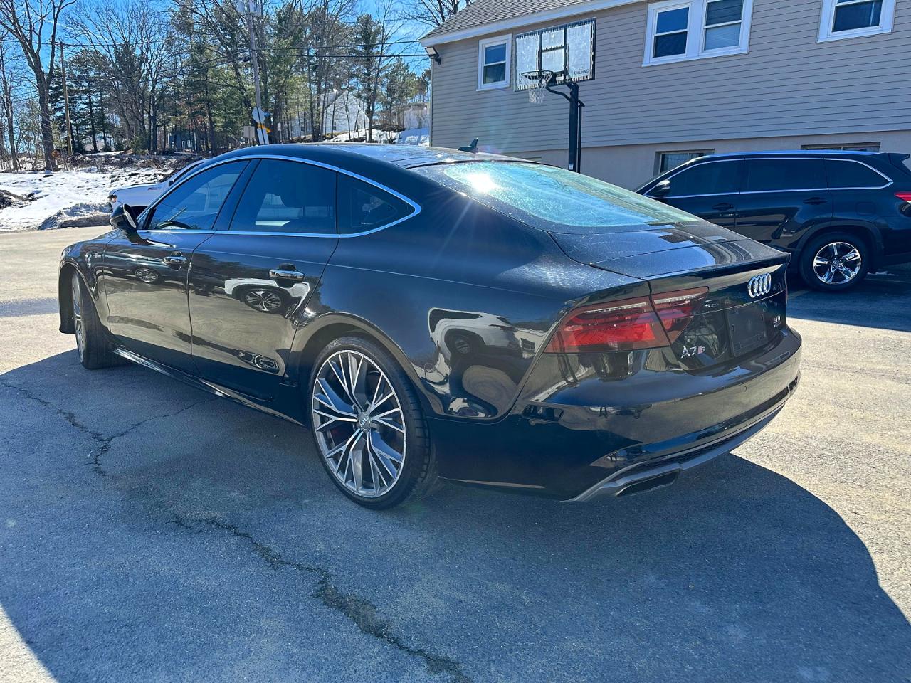 2016 Audi A7 VIN WAU2GAFCXGN004725 photo 2
