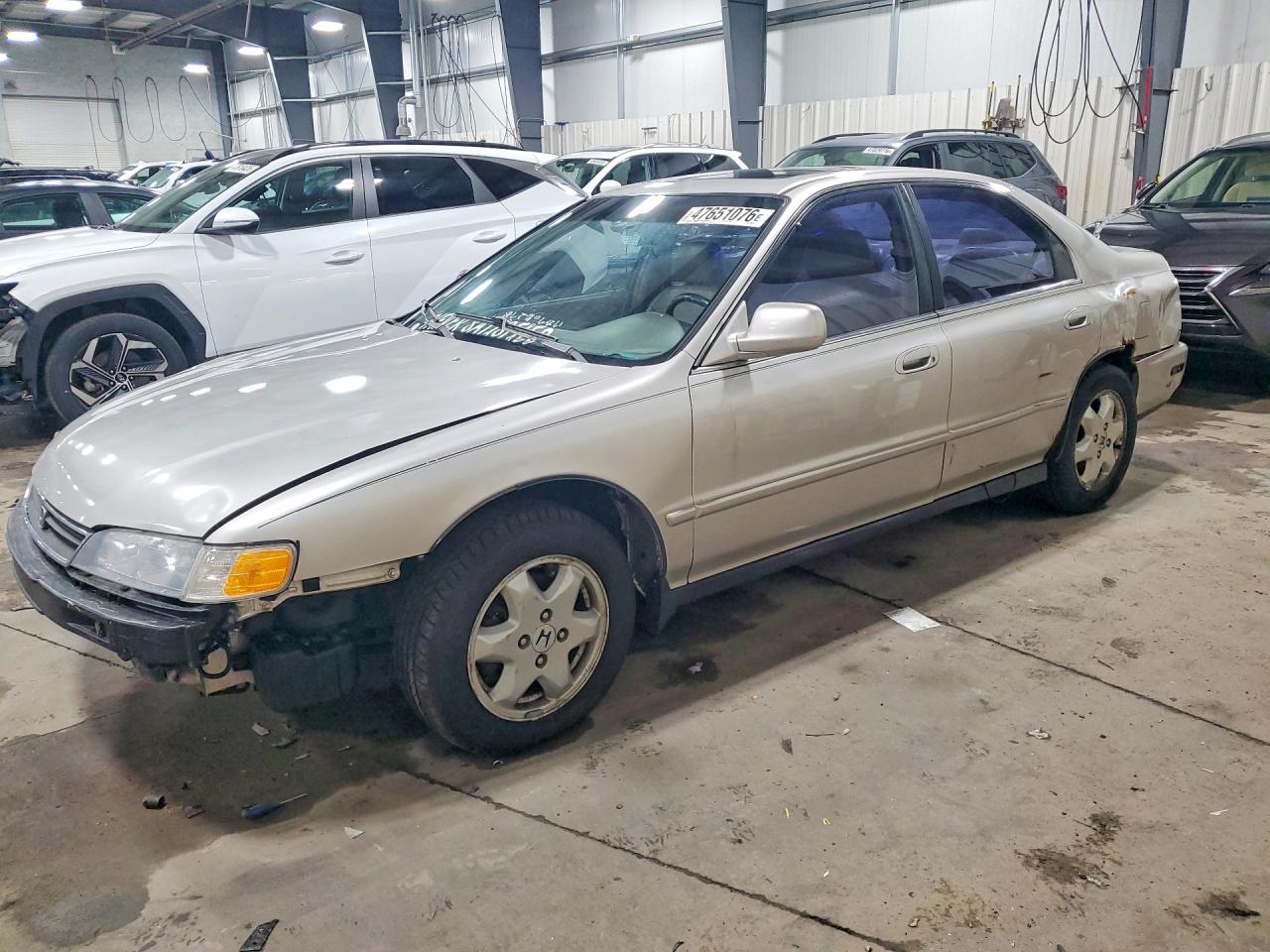 1996 Honda Accord VIN 1HGCE6678TA006912 photo 1