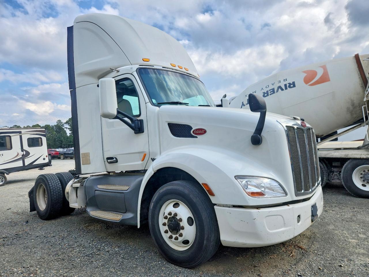 2017 PETERBILT All models VIN 1XPBA48X7HD428844 photo 9