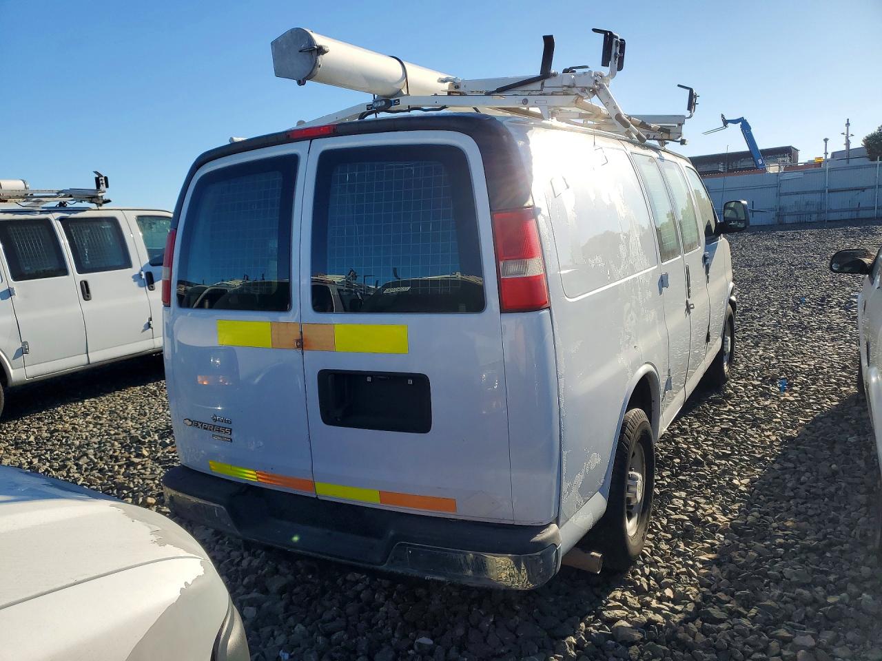 2014 CHEVROLET Express VIN 1GCWGFCB9E1125764 photo 3