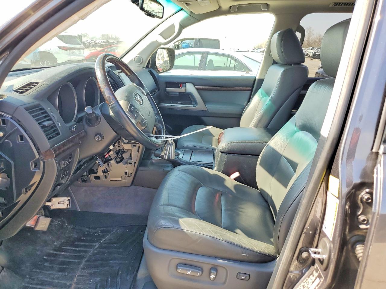 2011 Toyota Land cruis VIN JTMHY7AJ2B5010644 photo 7