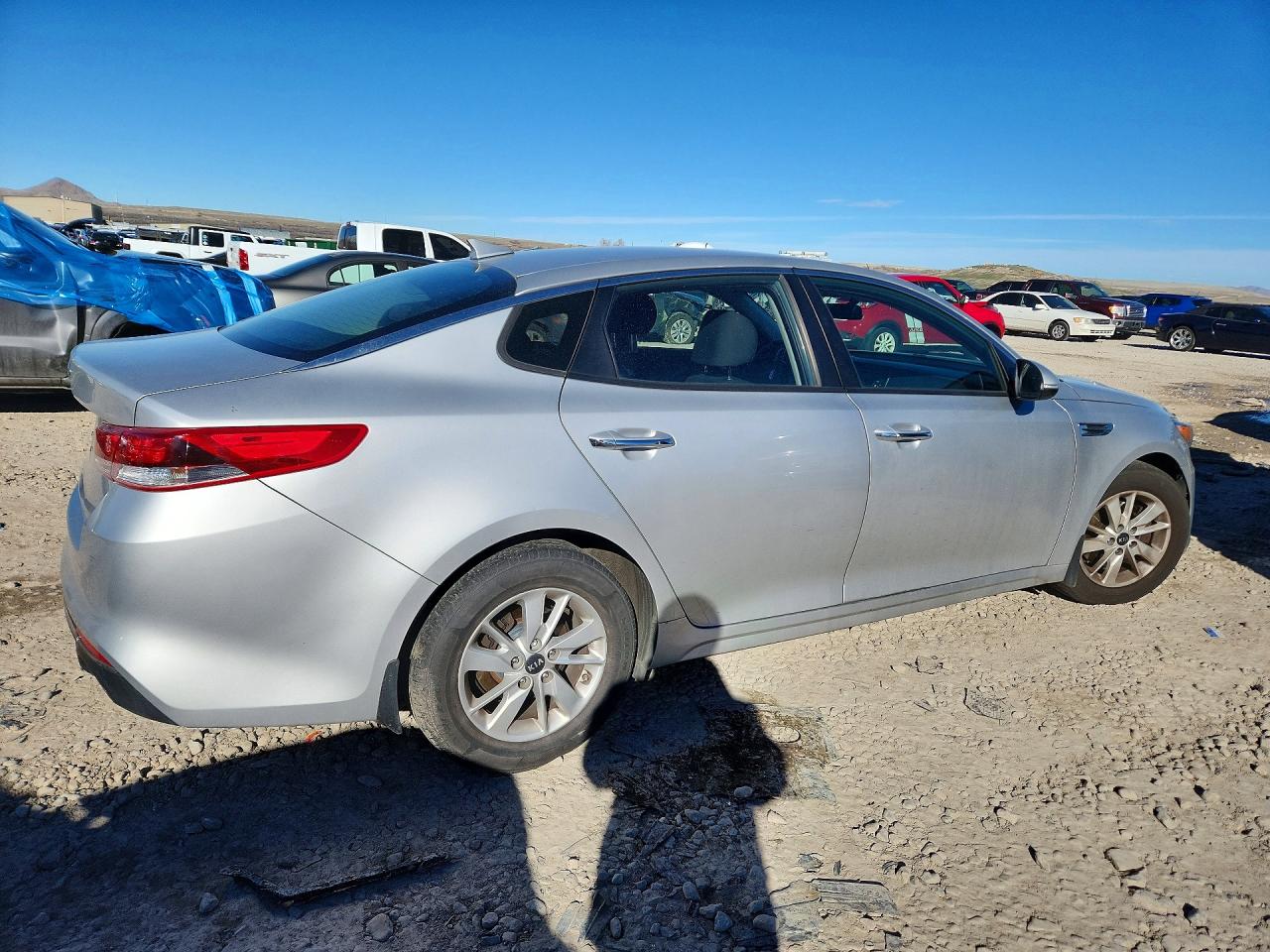2017 Kia Optima VIN KNAGT4L30H5148566 photo 3