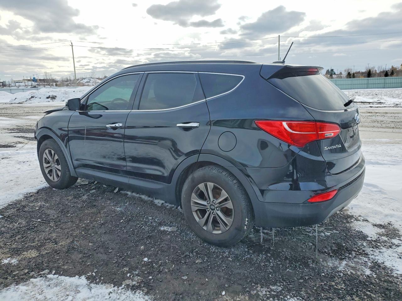 2015 Hyundai Santa fe VIN 5XYZUDLBXFG251370 photo 2