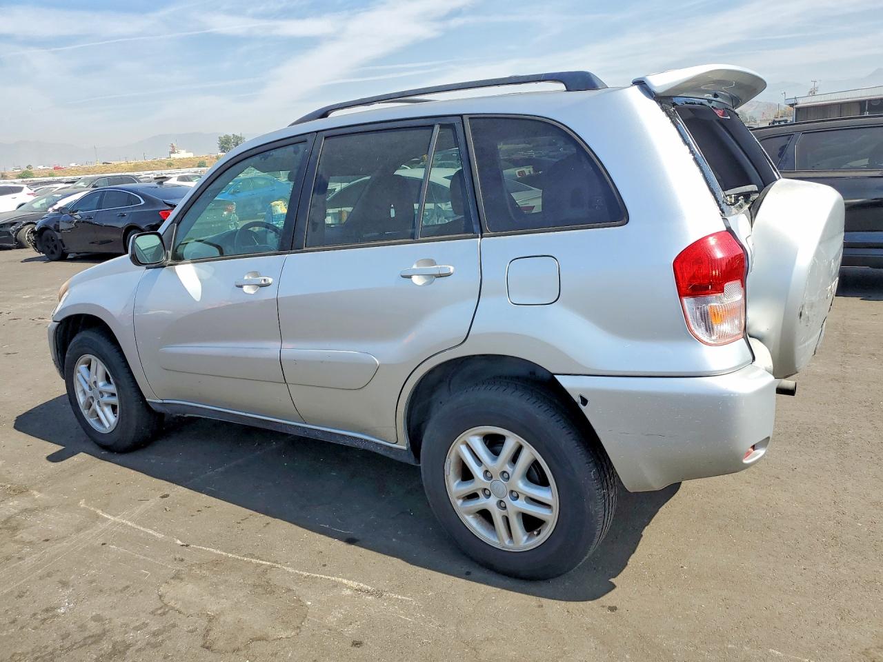 2002 TOYO Rav4 VIN JTEGH20V720075579 photo 2