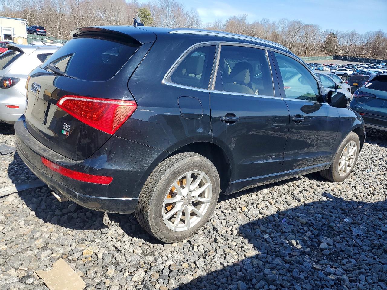 2010 Audi Q5 VIN WA1LKAFP2AA030138 photo 3