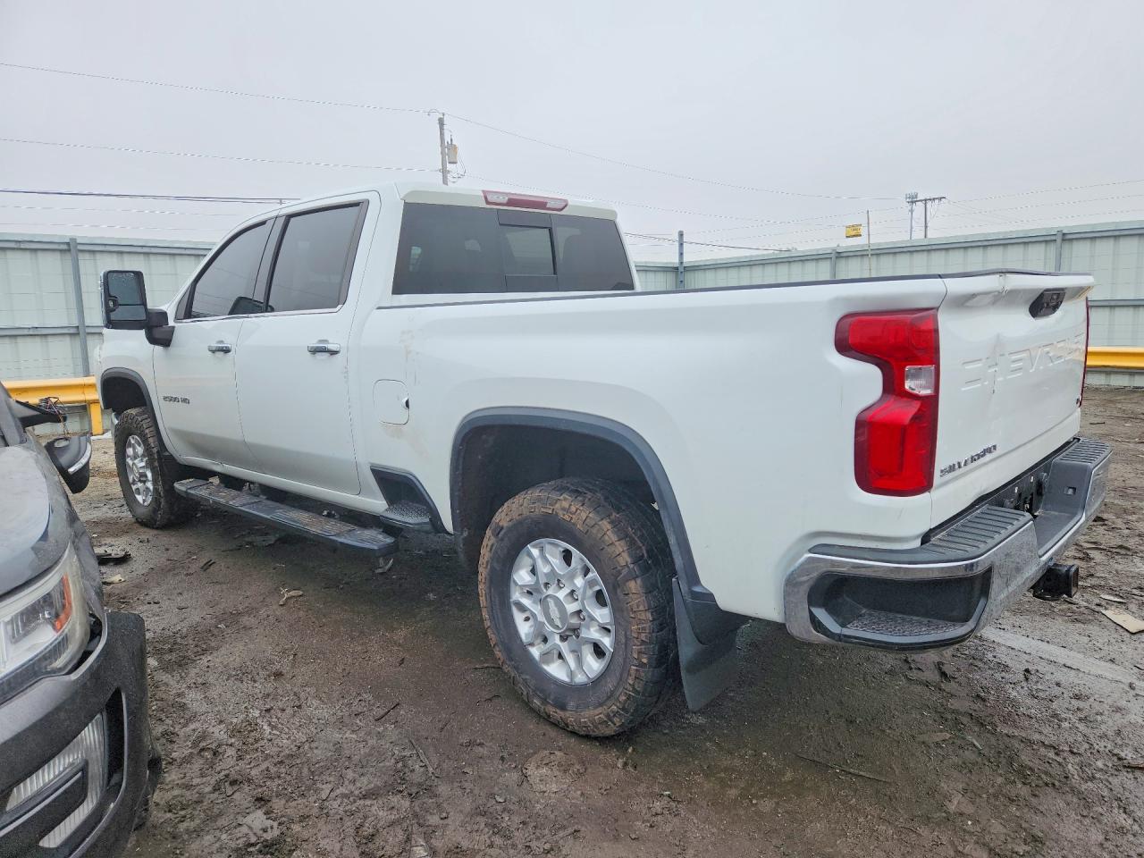 2020 Chev Silverado VIN 1GC1YPEY8LF271183 photo 2