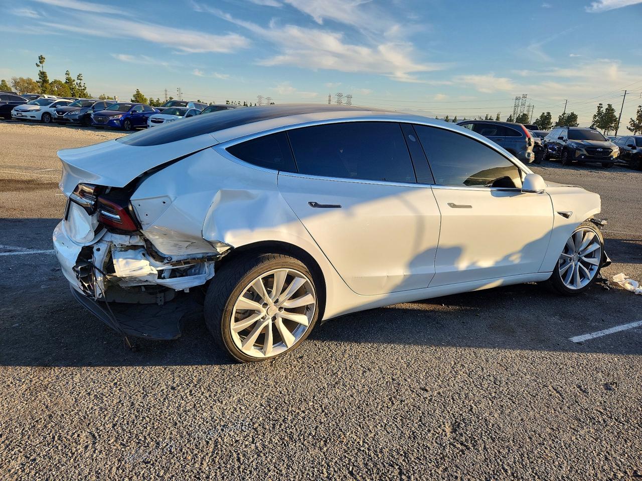 2019 Tesla Model 3 VIN 5YJ3E1EA1KF509296 photo 3
