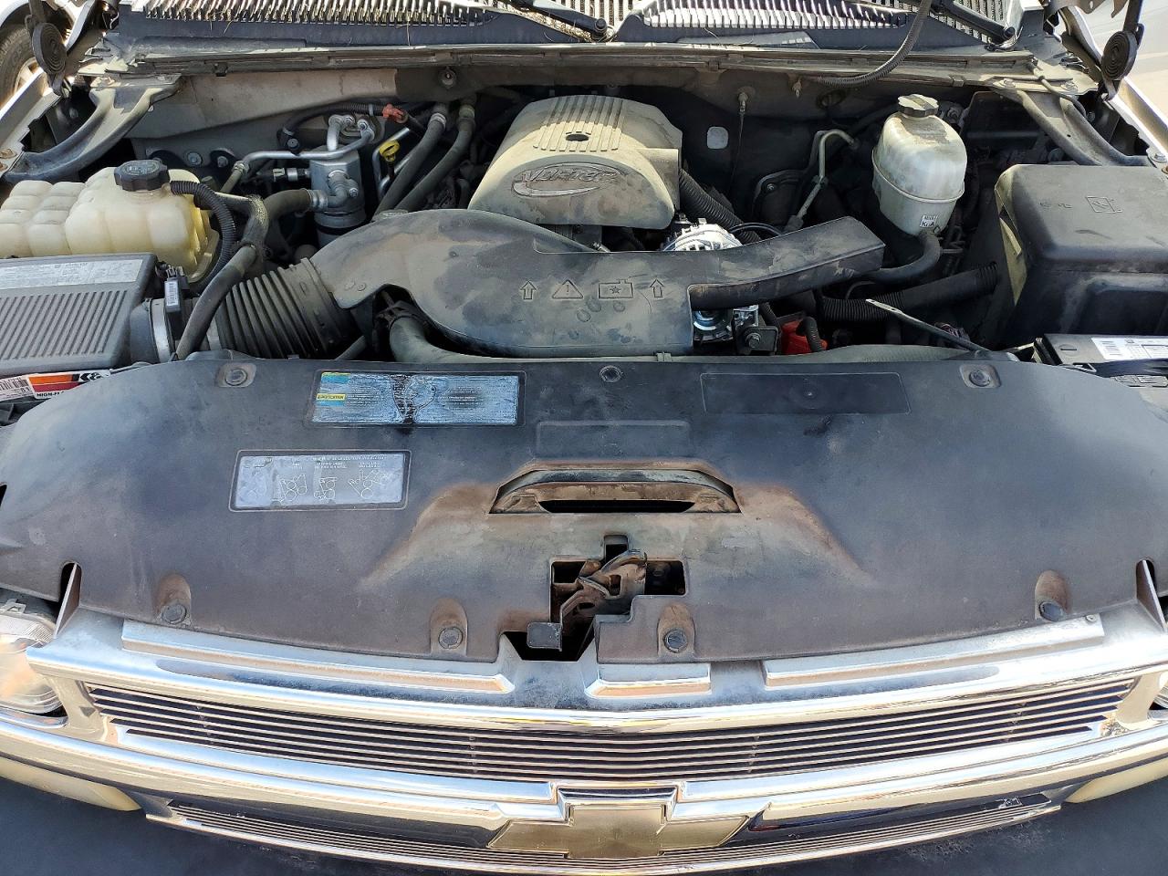 2005 Chev Tahoe VIN 1GNEC13T35R248682 photo 12