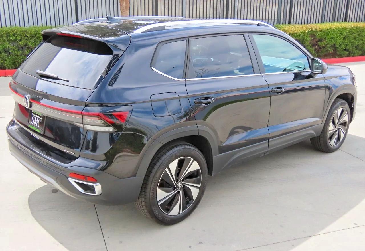 2026 Volkswagen Taos se VIN 3VVUC7B2XTM013924 photo 3