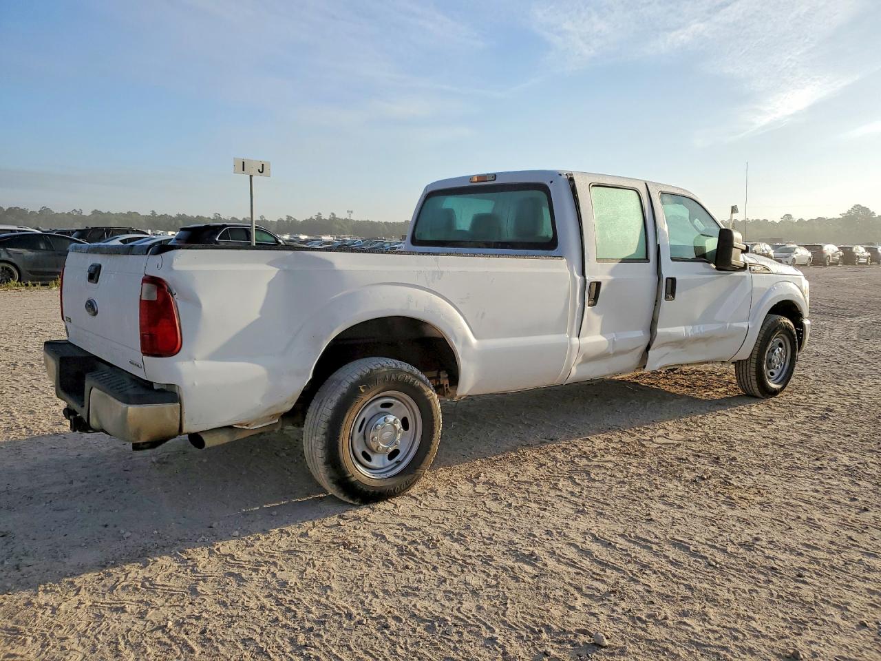 2014 Ford F250 VIN 1FT7W2A61EEA58964 photo 3