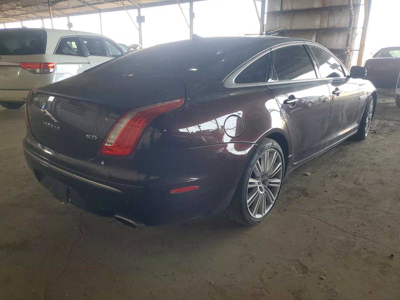 2013 Jaguar Xj VIN SAJWA2GB6DLV40422 photo 3