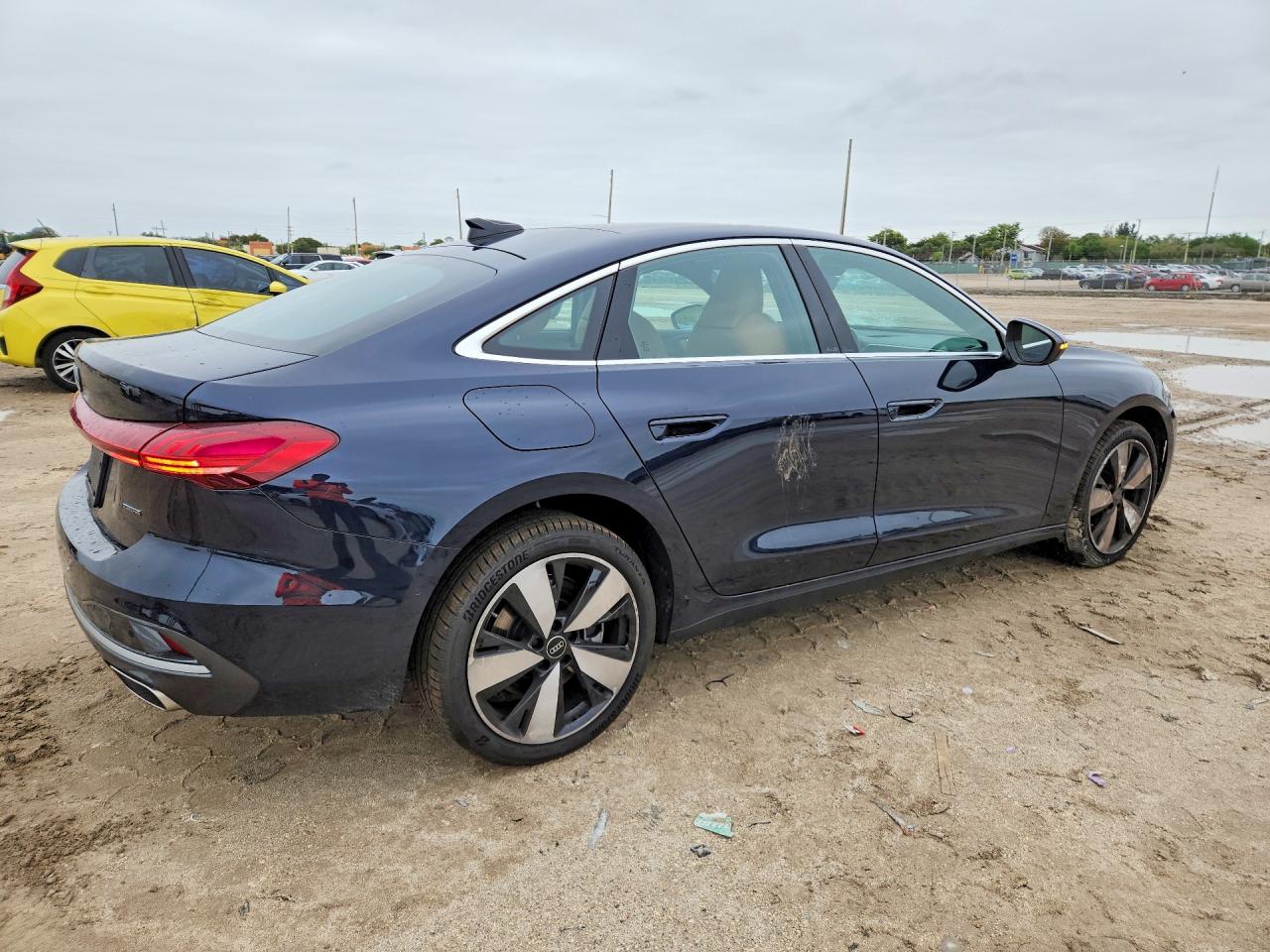 2025 Audi A5 VIN WAU2BCFU8SN087888 photo 3