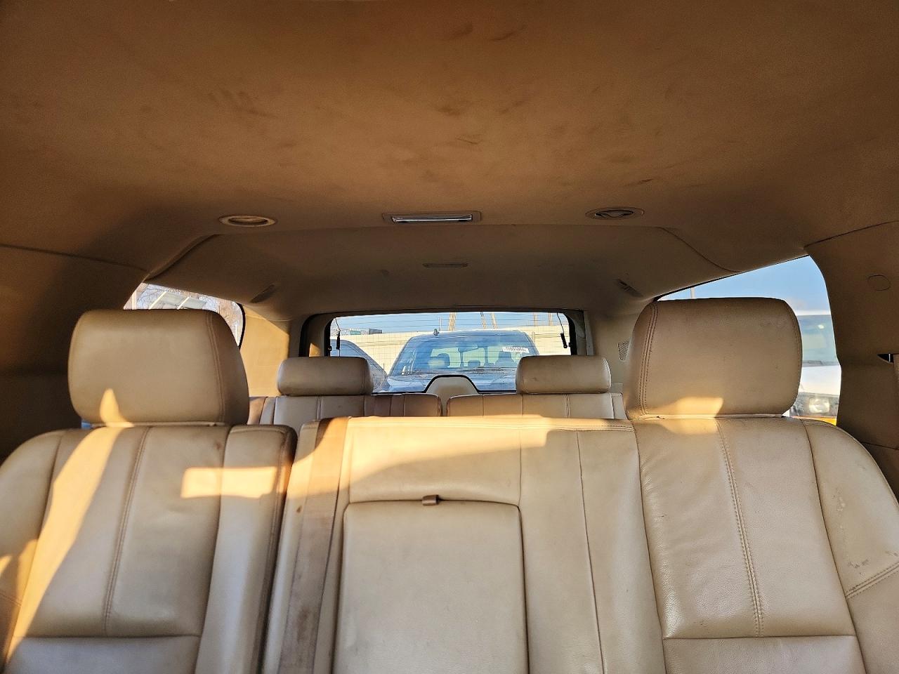 2012 Chevrolet Suburban VIN 1GNSKJE76CR152483 photo 10