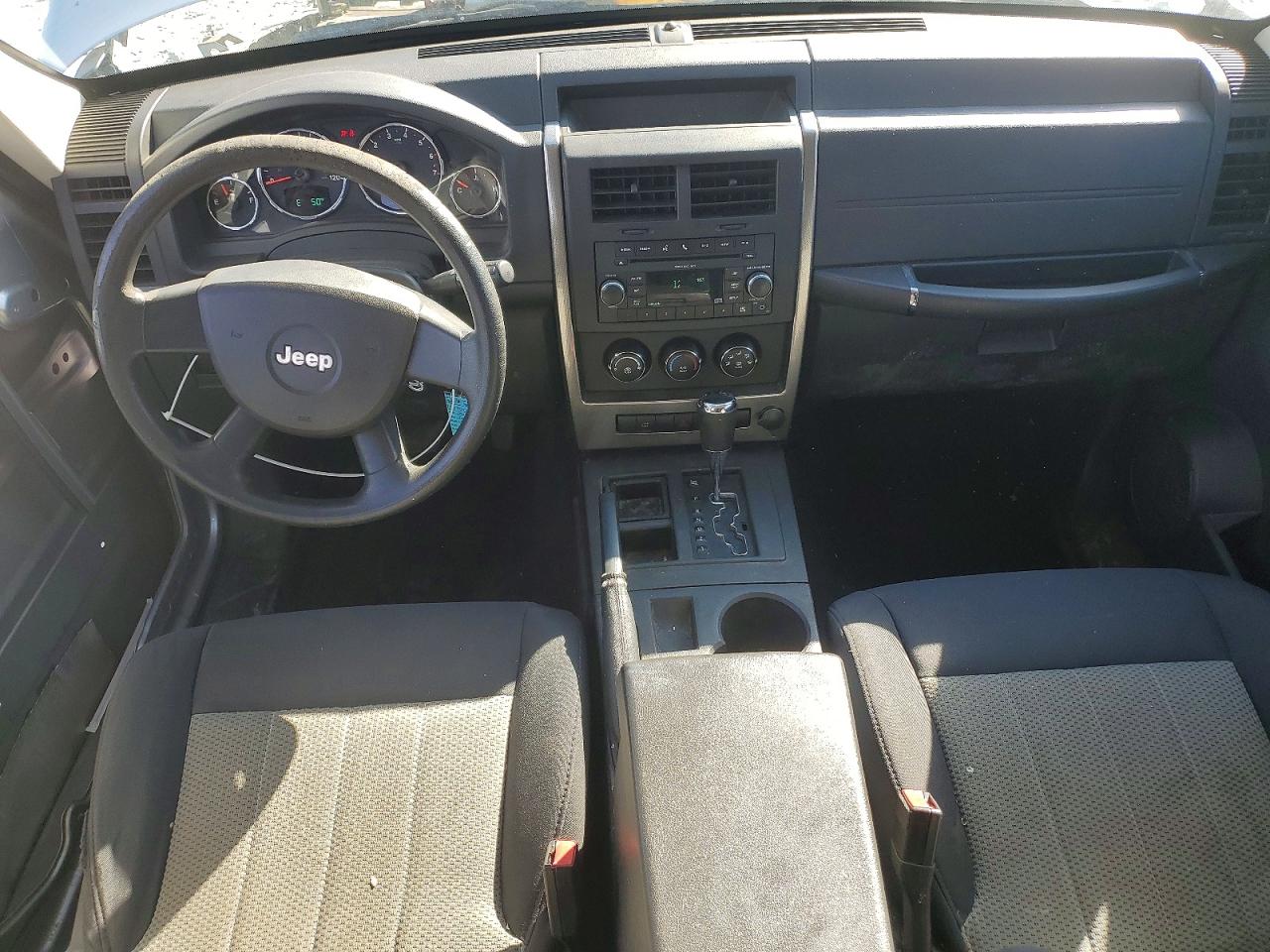 2010 Jeep Liberty VIN 1J4PP2GK4AW106604 photo 8