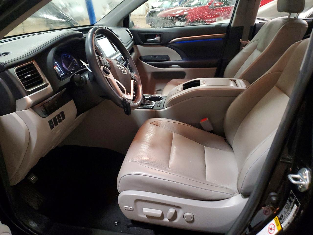 2018 Toyota Highlander VIN 5TDDGRFH3JS052185 photo 7