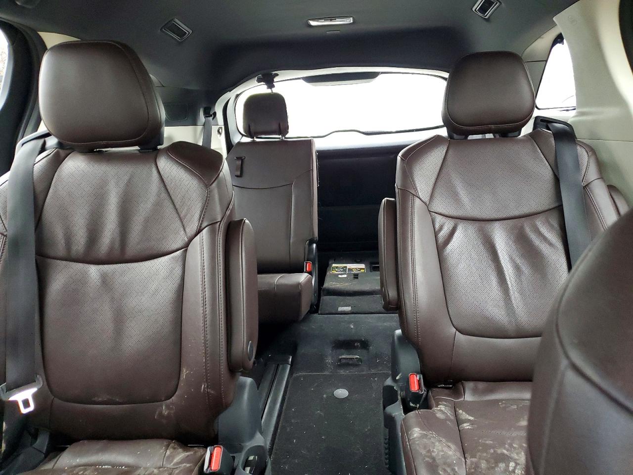 2023 Toyota Sienna VIN 5TDERKEC0PS176600 photo 10