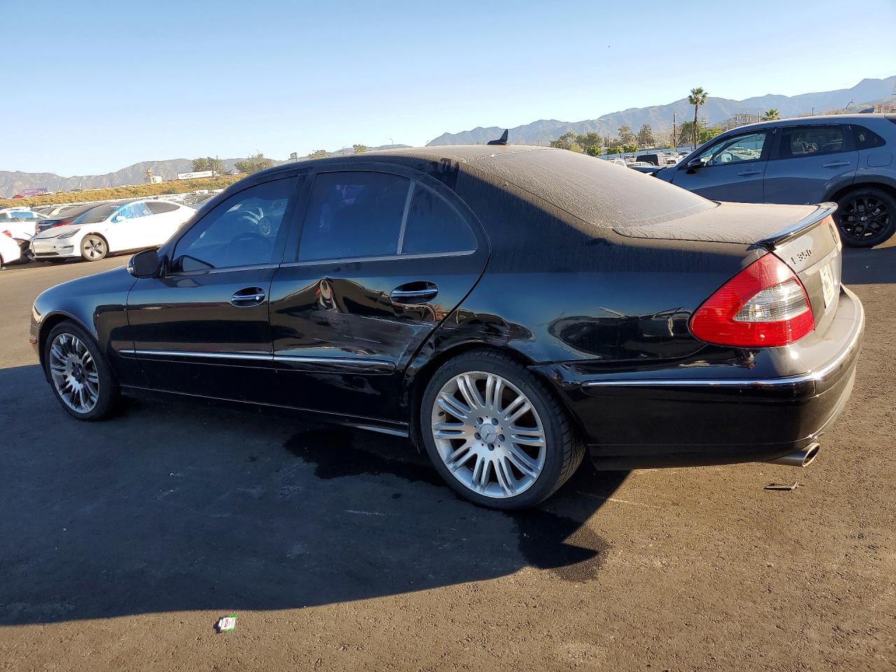2007 Mercedes-Benz E-class VIN WDBUF56X17A998972 photo 2