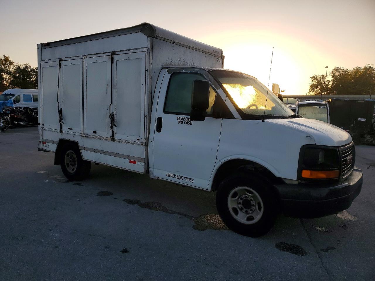 2009 GMC Savana un VIN 1GDGG31C191900798 photo 4