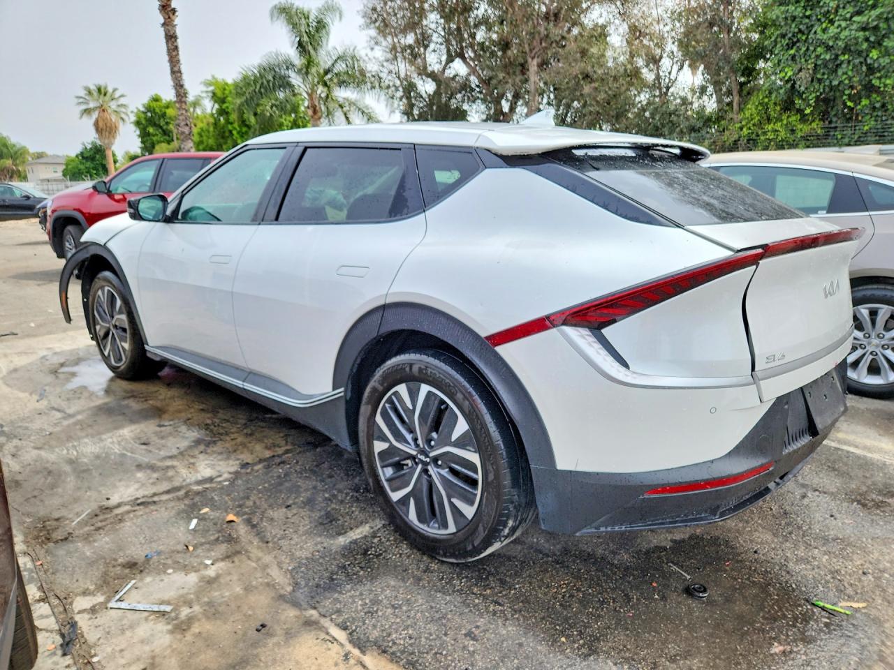 2024 Kia All other VIN KNDC34LB4R5215535 photo 2