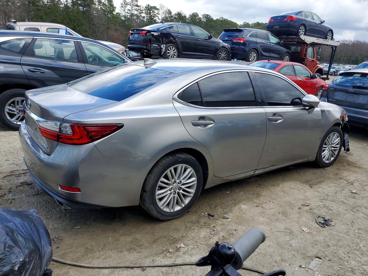 2018 Lexus ES350 VIN 58ABK1GG4JU086925 photo 3