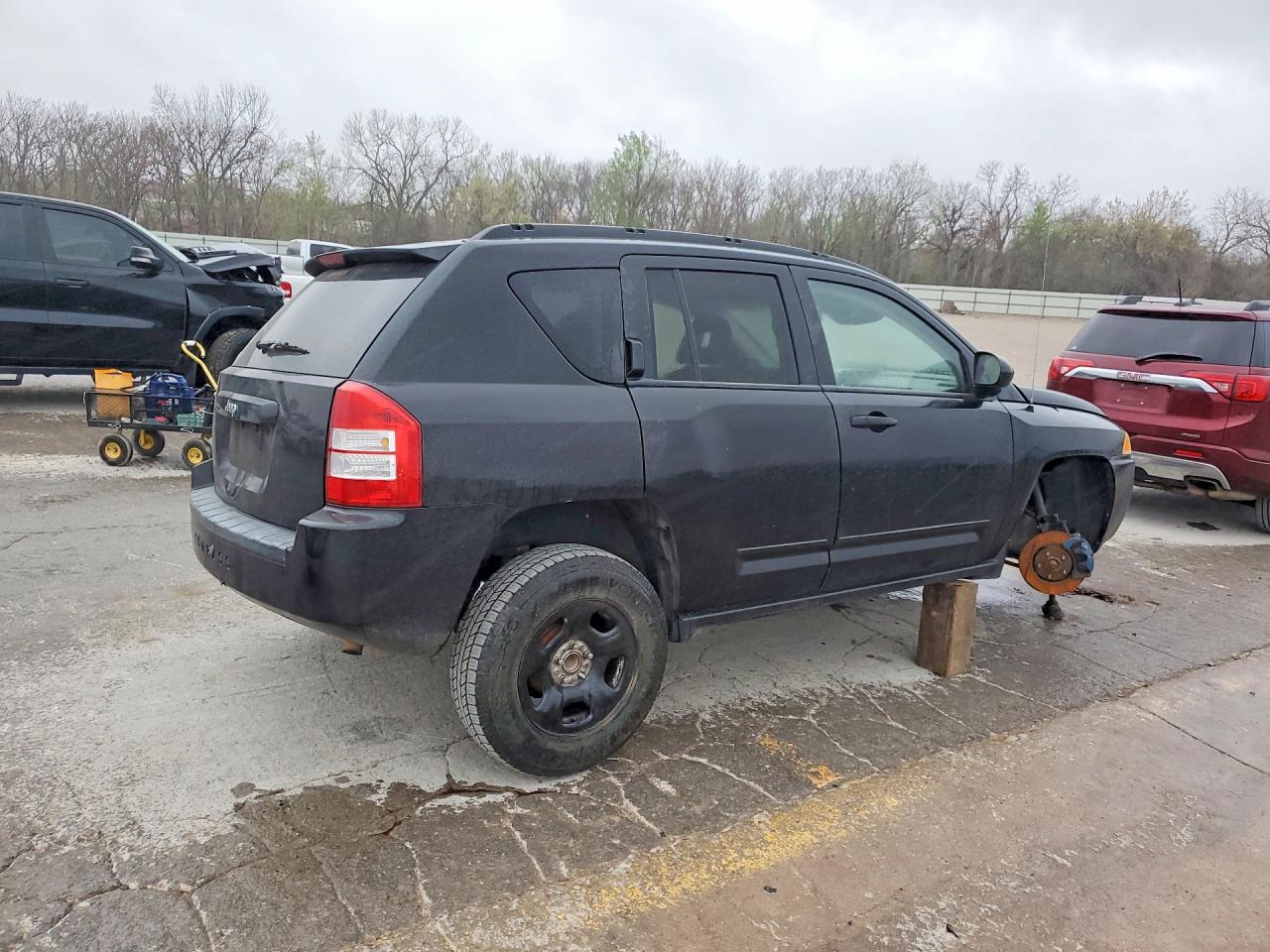 2008 Jeep Compass VIN 1J8FT47098D689659 photo 3