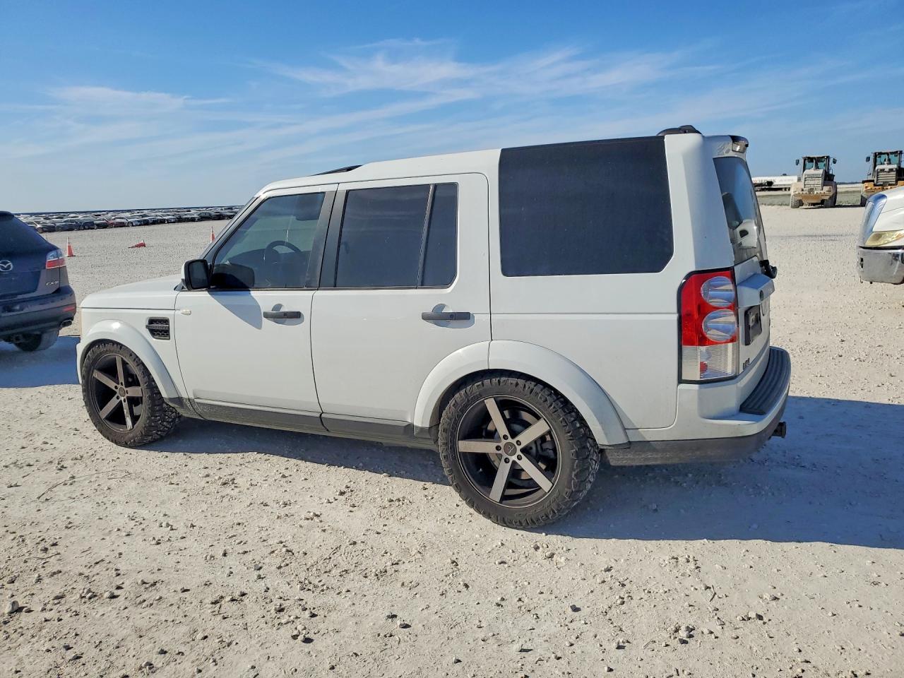2013 Land Lr4 VIN SALAG2D44DA670152 photo 2
