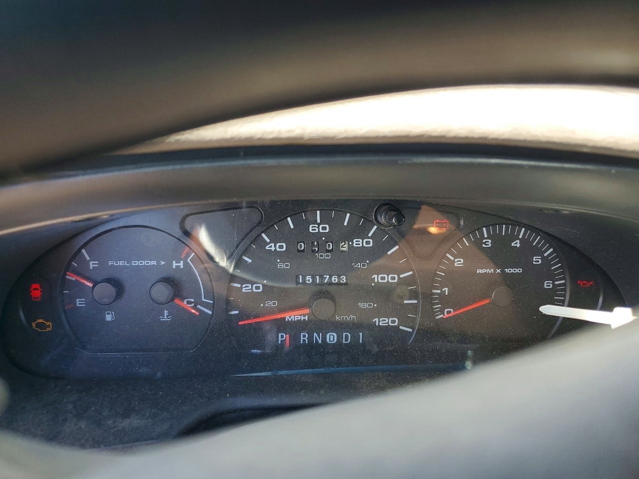 2000 Ford Taurus VIN 1FAFP5325YA255920 photo 9