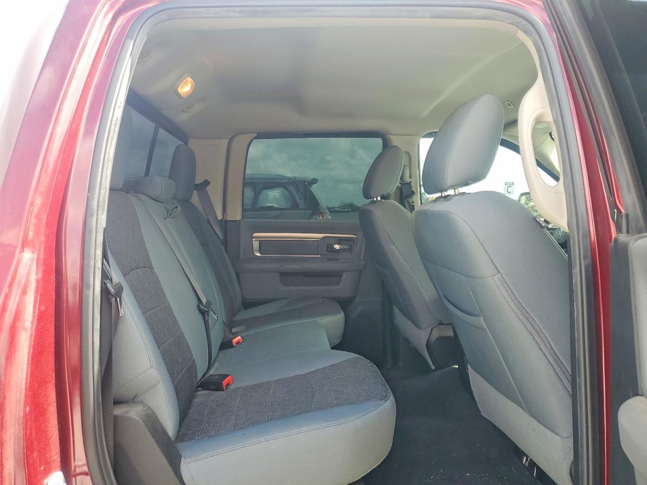2019 Ram 1500 classic VIN 1C6RR6LT3KS529186 photo 10