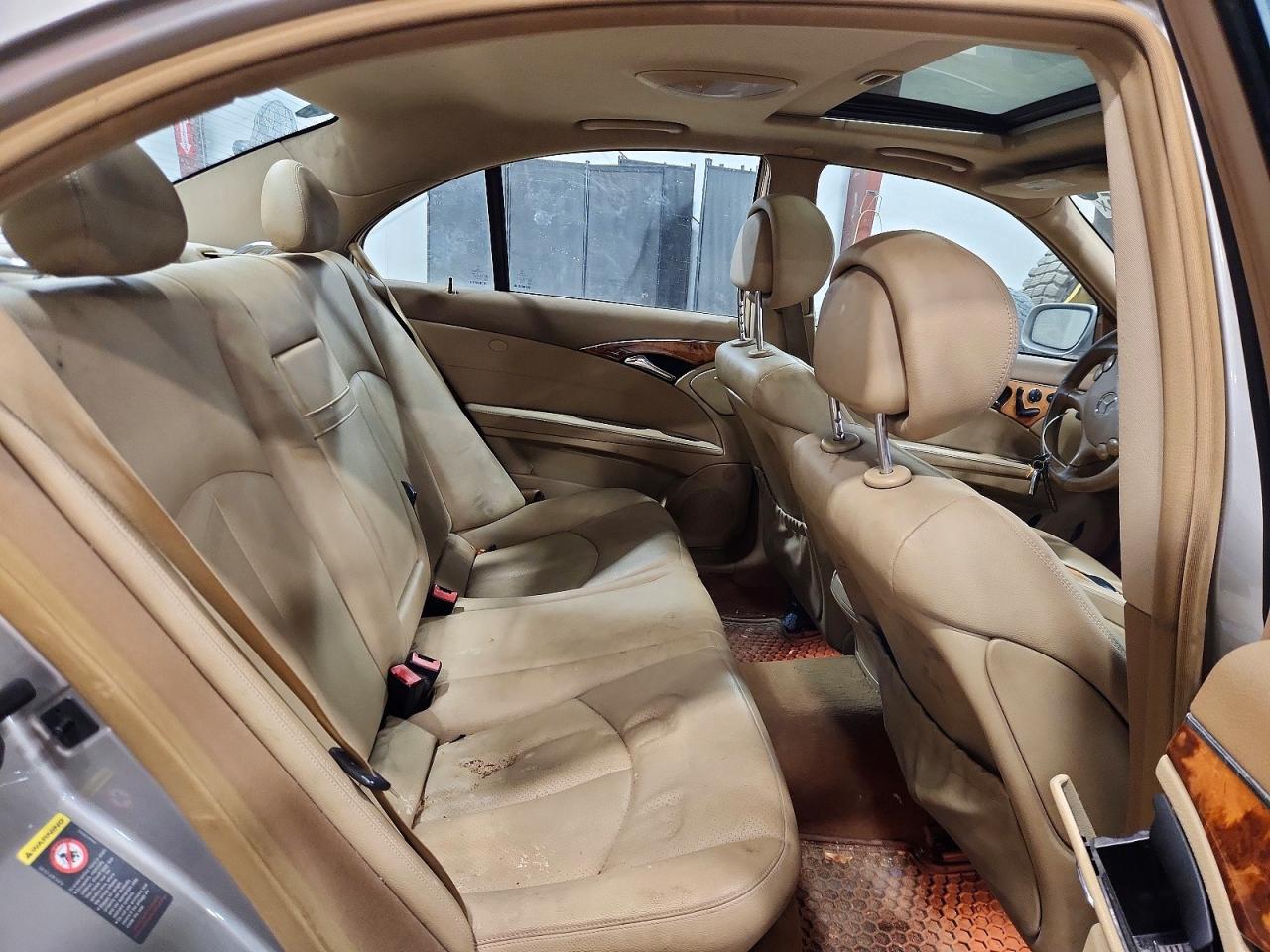 2009 MERCEDES E-class VIN WDBUF87X89B436838 photo 10