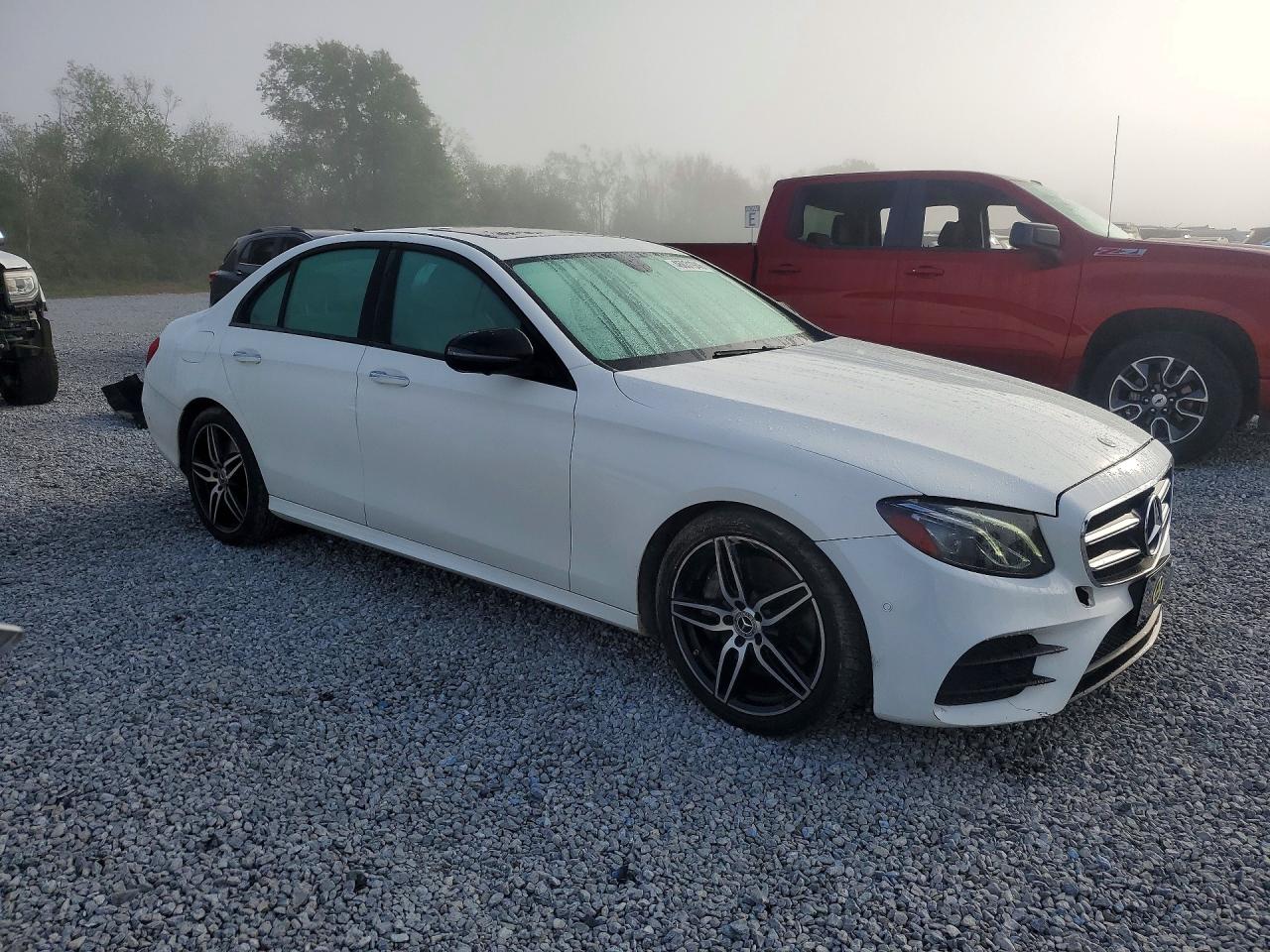 2019 Mercedes-Benz E-class VIN WDDZF6JB0KA669817 photo 4