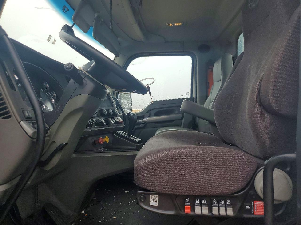 2014 KENWORTH All other VIN 1XKYA48X4EJ403042 photo 5