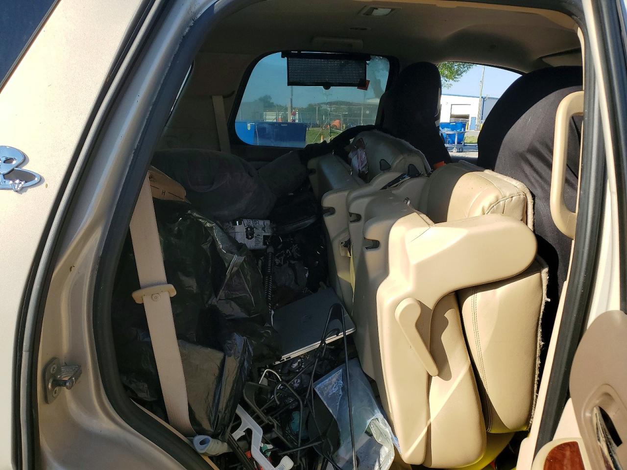 2012 Chevrolet Tahoe VIN 1GNSCBE06CR105802 photo 11