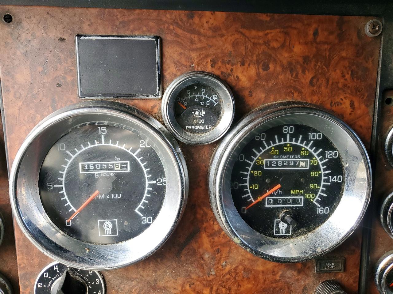 2006 KENWORTH All other VIN 1XKWDB9X76J982174 photo 8