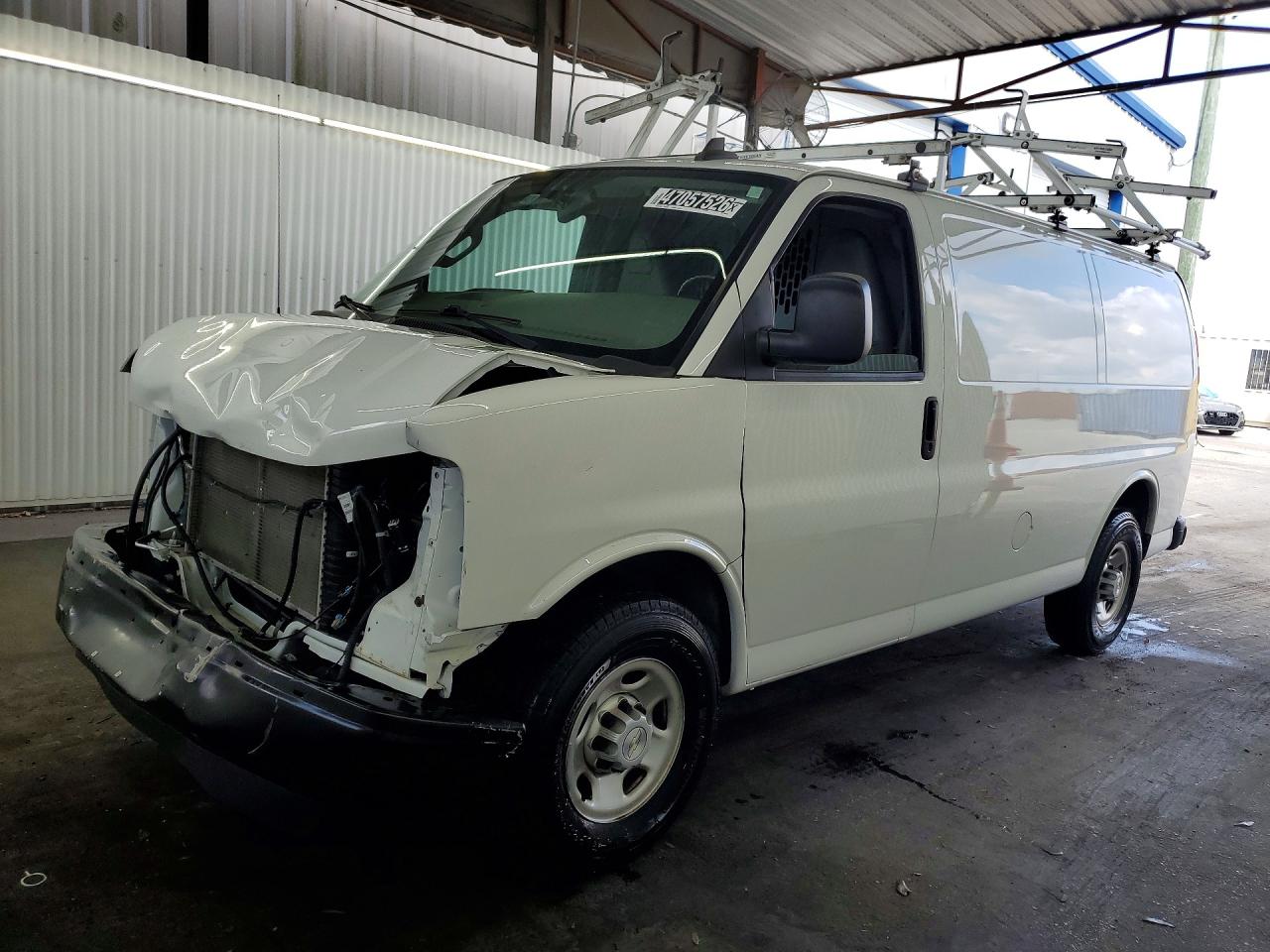 2023 Chev Express VIN 1GCWGAFP8P1104482 photo 1