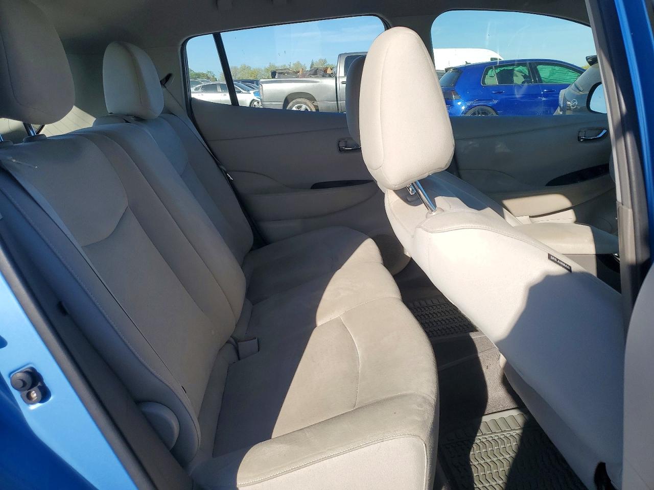 2012 Nissan Leaf VIN JN1AZ0CP5CT026666 photo 10