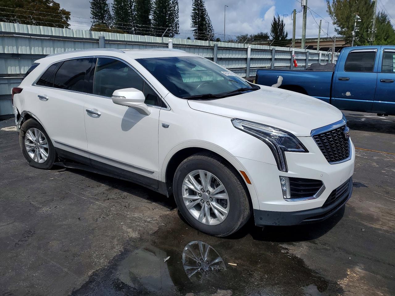 2023 Cadillac Xt5 VIN 1GYKNAR44PZ132040 photo 4