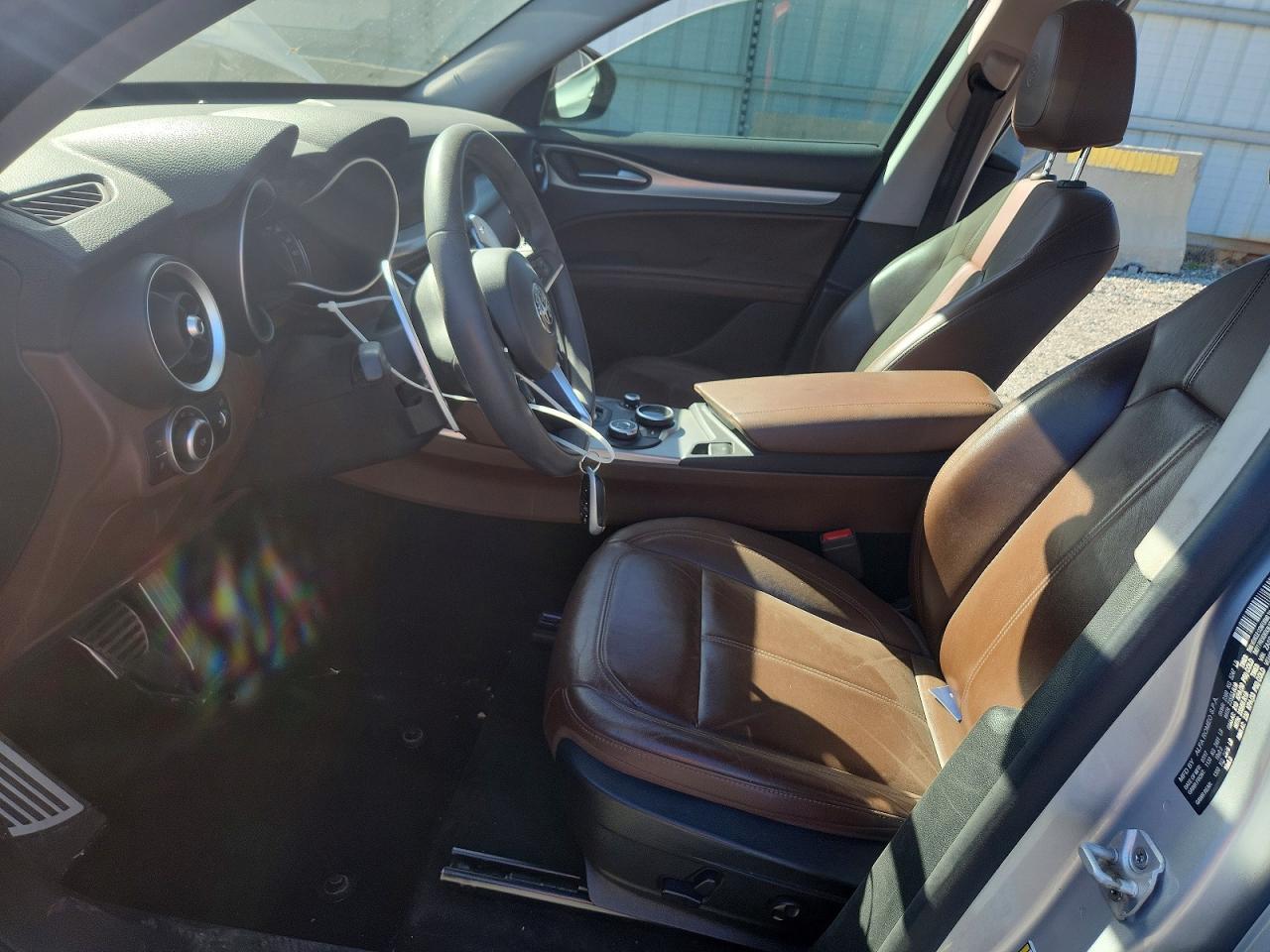 2018 Alfa Stelvio VIN ZASFAKPN9J7B78686 photo 7