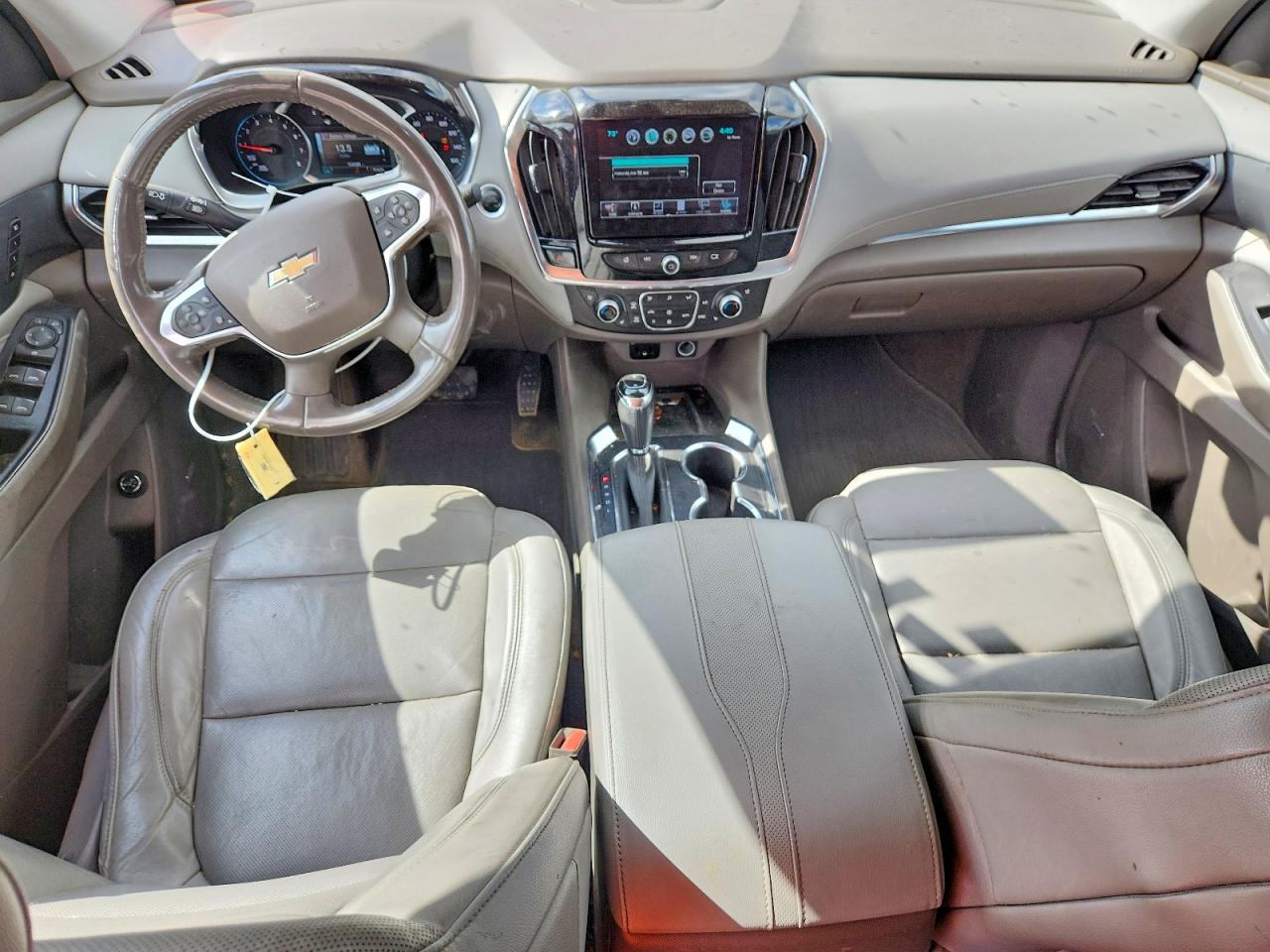2018 Chev Traverse VIN 1GNEVJKW2JJ245481 photo 8